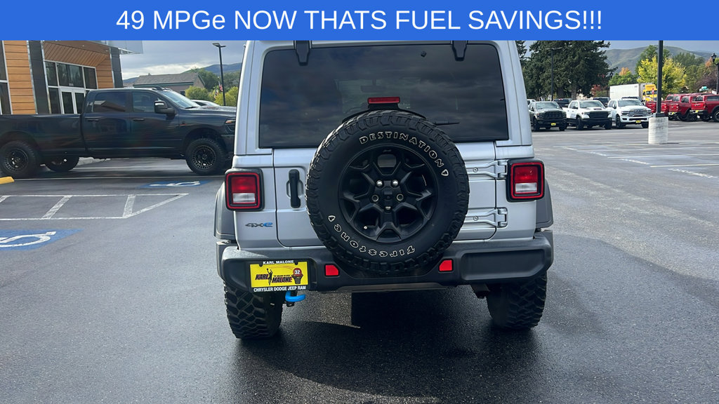 Used 2023 Jeep Wrangler Unlimited w/ Sun & Screen Package AWD/4WD image 4