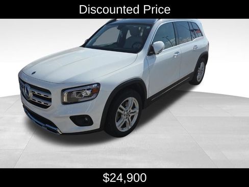Used 2021 Mercedes-Benz GLB 250 4MATIC image 3