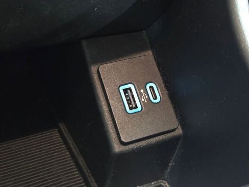 Used 2023 Ford Edge SEL image 27