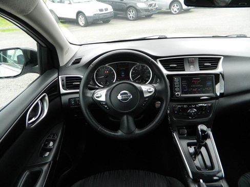 Used 2019 Nissan Sentra SV image 15