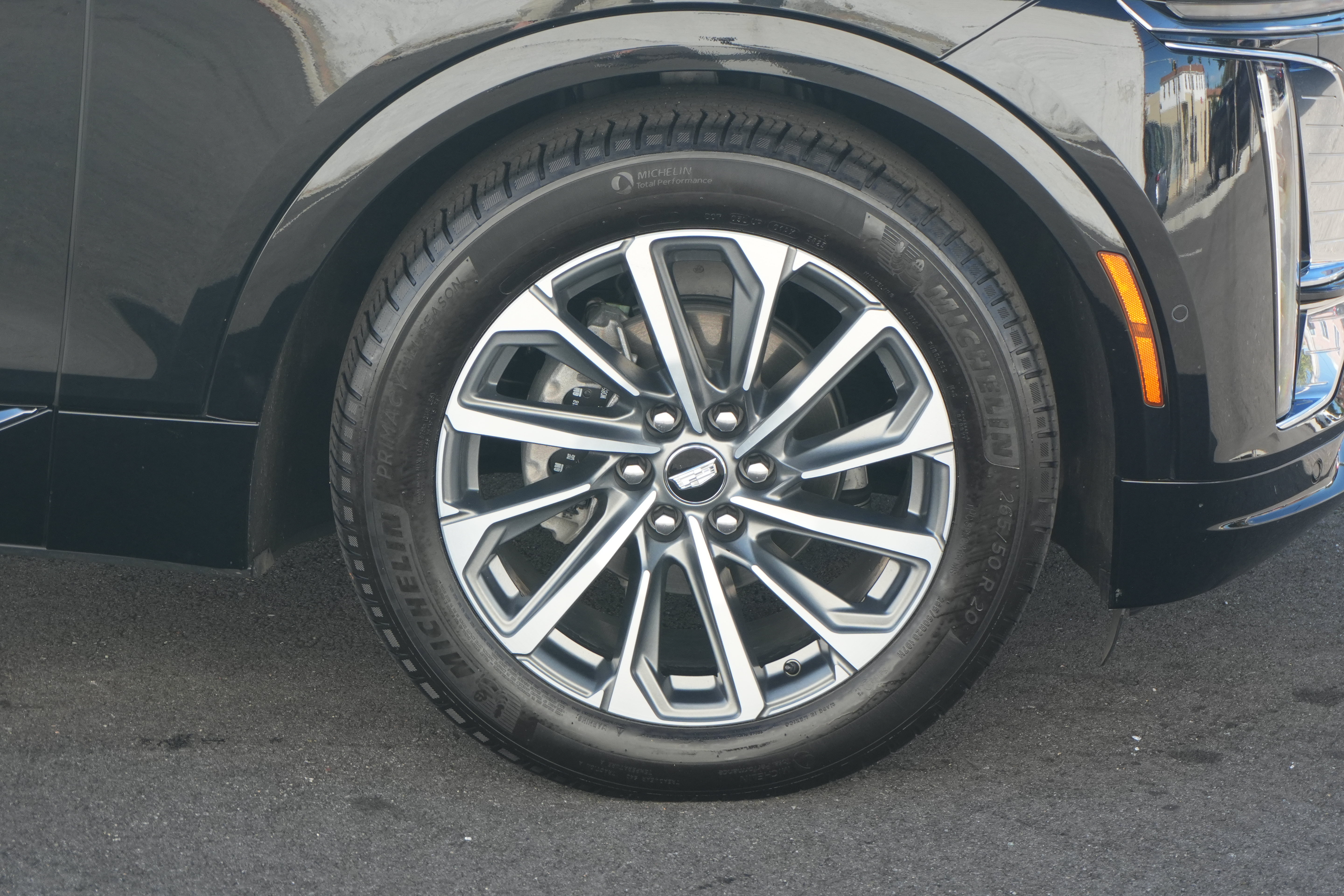 Used 2024 Cadillac Lyriq Sport w/ LPO, Floor Liner Package AWD/4WD image 12