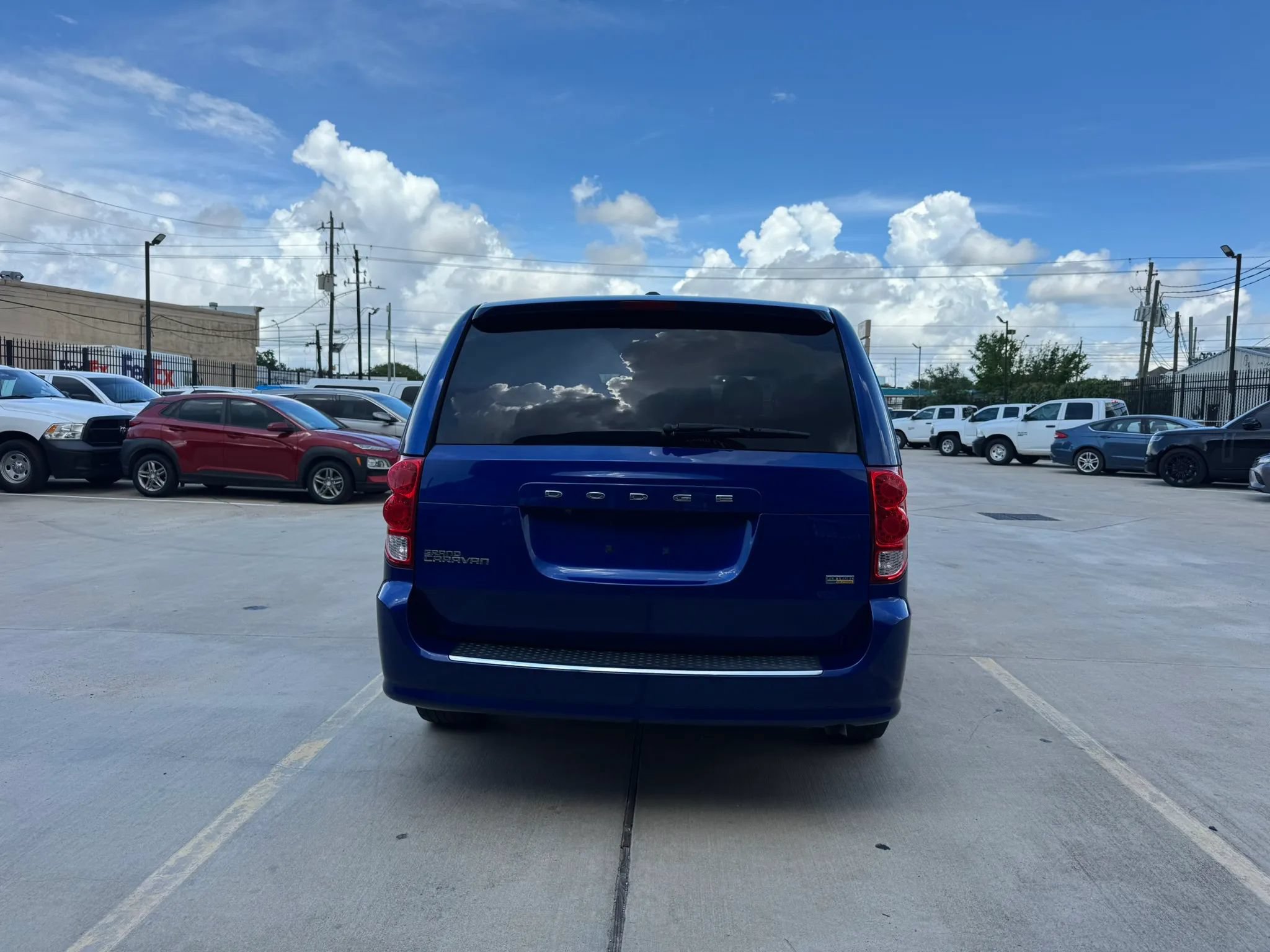 Used 2019 Dodge Grand Caravan SE w/ UConnect Hands-Free Group FWD image 7
