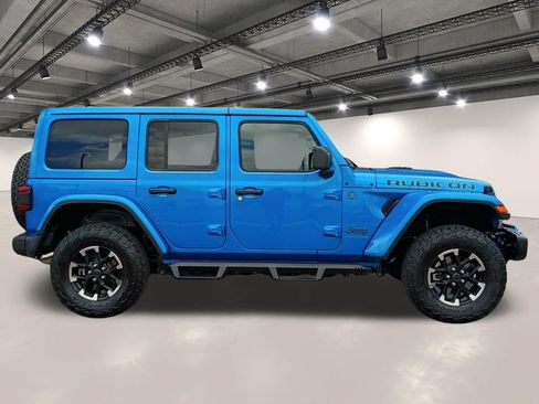 Used 2024 Jeep Wrangler Unlimited Rubicon 4xe AWD/4WD image 17