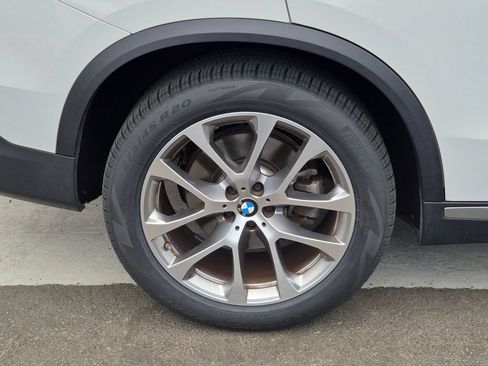 Used 2024 BMW X5 sDrive40i w/ Parking Assistance Package RWD image 25