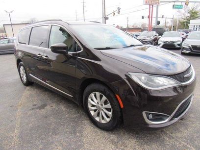 Used 2017 Chrysler Pacifica Touring-L