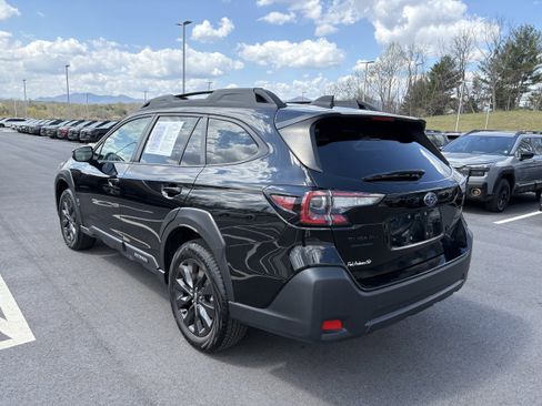 Used 2025 Subaru Outback Onyx Edition image 6