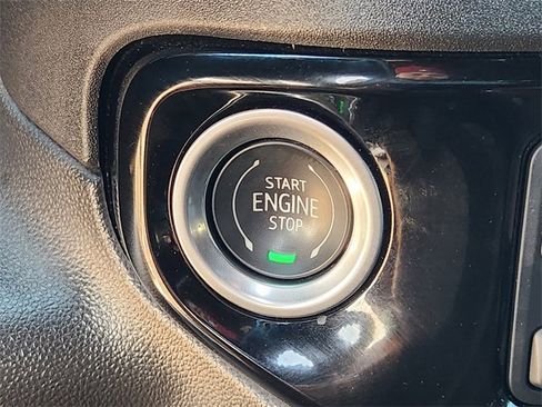 Used 2022 Chevrolet Silverado 1500 ZR2 image 20