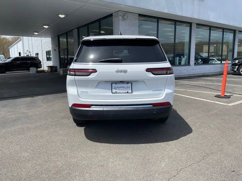 Used 2025 Jeep Grand Cherokee L Laredo AWD/4WD image 6