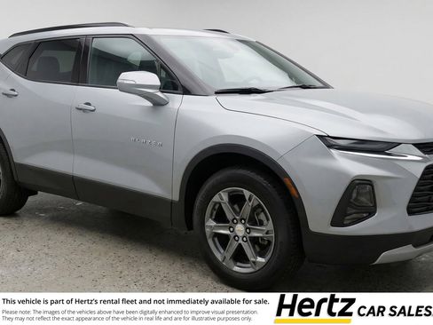 Used 2025 Chevrolet Blazer LT image 1