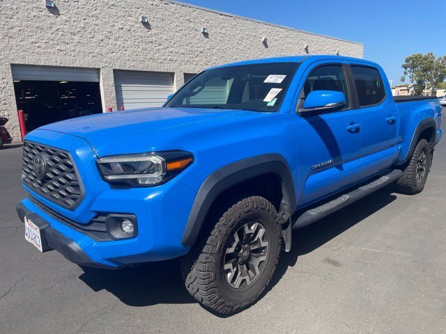 Certified 2020 Toyota Tacoma TRD Off-Road w/ TRD Premium Off Road Package AWD/4WD image 4