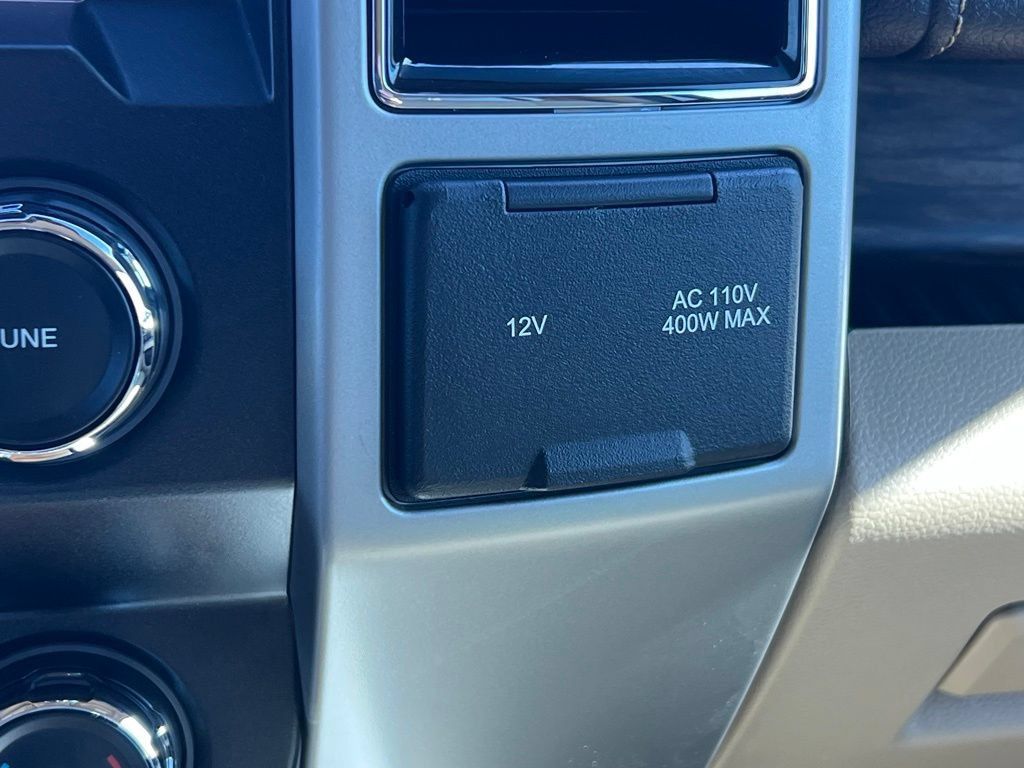 Used 2020 Ford F150 Lariat AWD/4WD image 31