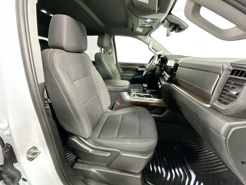 Used 2023 GMC Sierra 1500 Elevation image 27