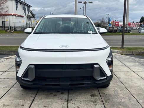New 2026 Hyundai Kona SE image 4