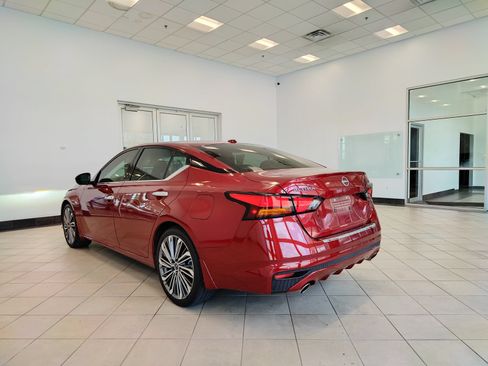 Used 2023 Nissan Altima 2.5 SL FWD image 5