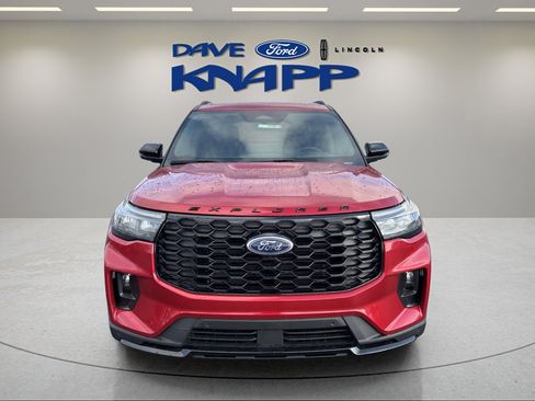 Used 2026 Ford Explorer ST-Line w/ ST-Line Street Pack AWD/4WD image 3