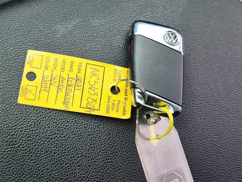 Used 2021 Volkswagen Atlas SE image 32