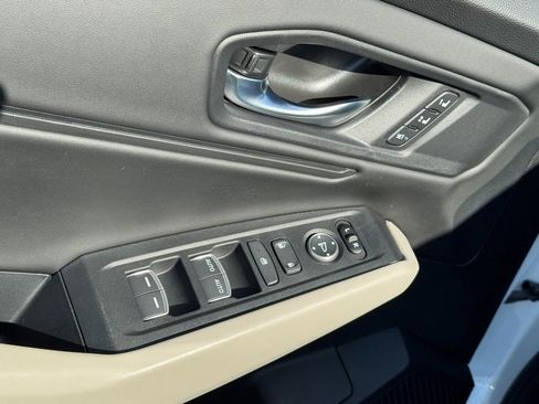 Used 2025 Honda Accord EX-L image 16