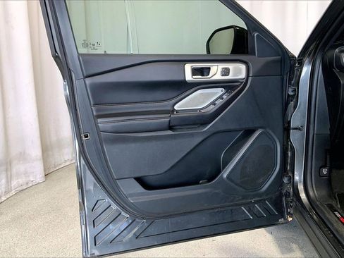 Used 2020 Ford Explorer ST w/ ST Street Pack image 21