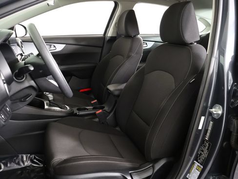 Used 2024 Kia Forte LXS FWD image 26