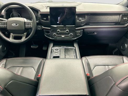 Used 2022 Ford Expedition Limited image 13