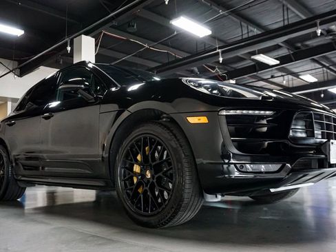 Used 2018 Porsche Macan GTS AWD/4WD image 2