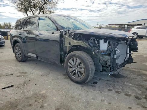 Used 2025 Nissan Pathfinder S image 3