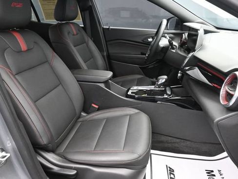 Used 2025 Chevrolet Trax RS w/ Driver Confidence Package FWD image 32
