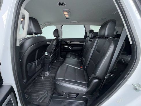 Used 2021 Kia Telluride LX AWD/4WD image 13