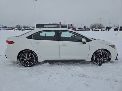 Used 2020 Toyota Corolla SE image 15