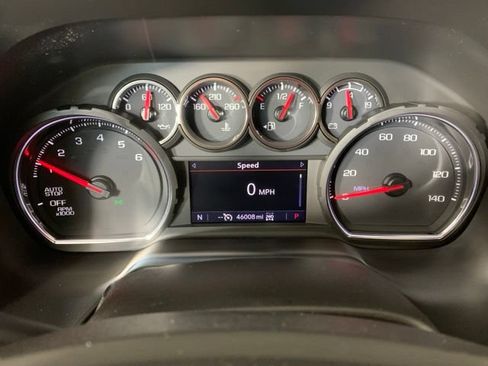 Used 2021 Chevrolet Tahoe Z71 w/ Luxury Package AWD/4WD image 29