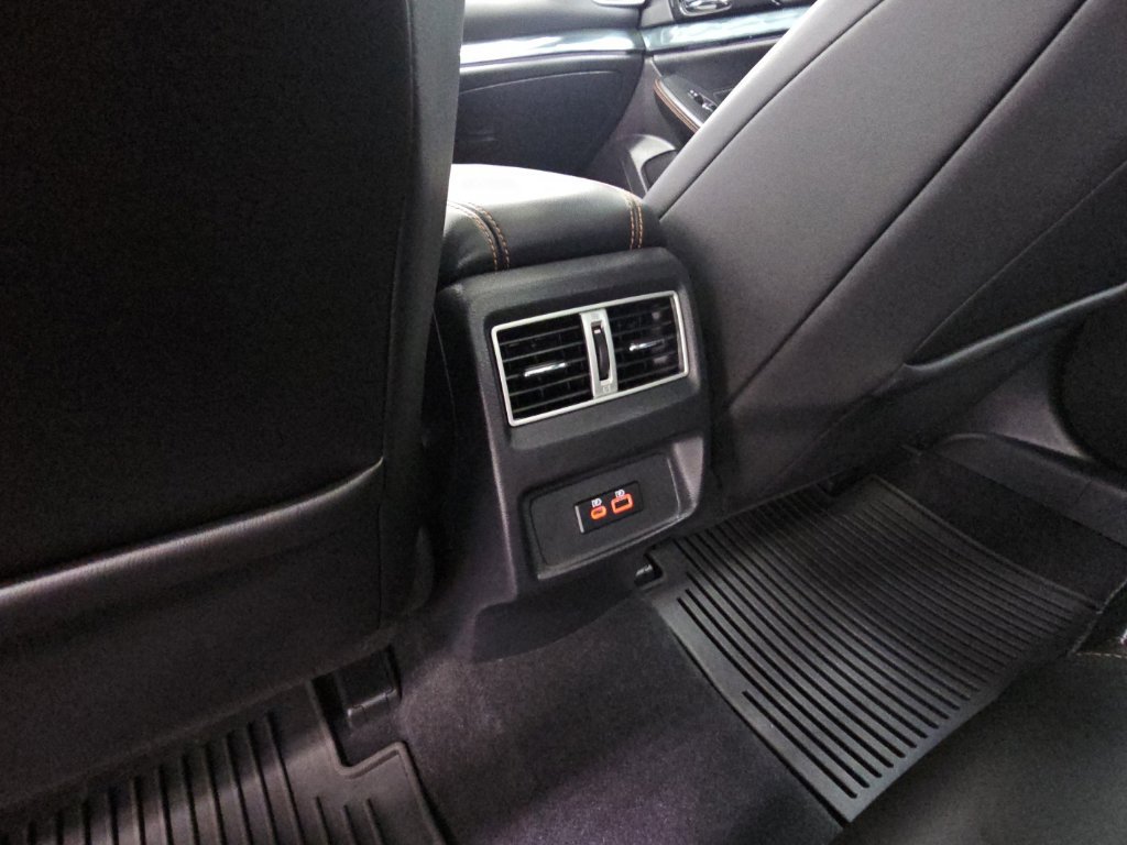 Used 2023 Nissan Maxima SR w/ Sport Mat Group FWD image 33