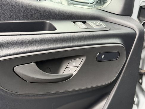 Used 2024 Mercedes-Benz Sprinter 2500 image 20