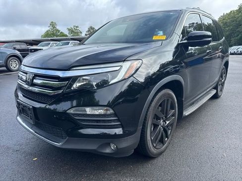 Used 2018 Honda Pilot Touring image 1