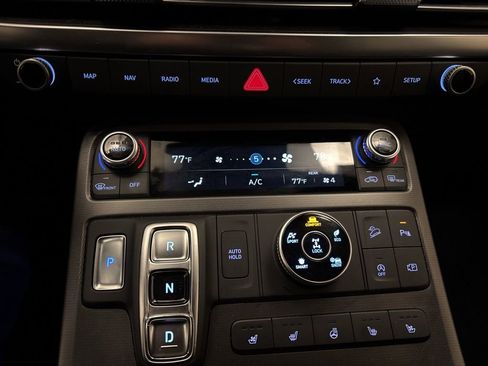 Used 2025 Hyundai Palisade Calligraphy image 23