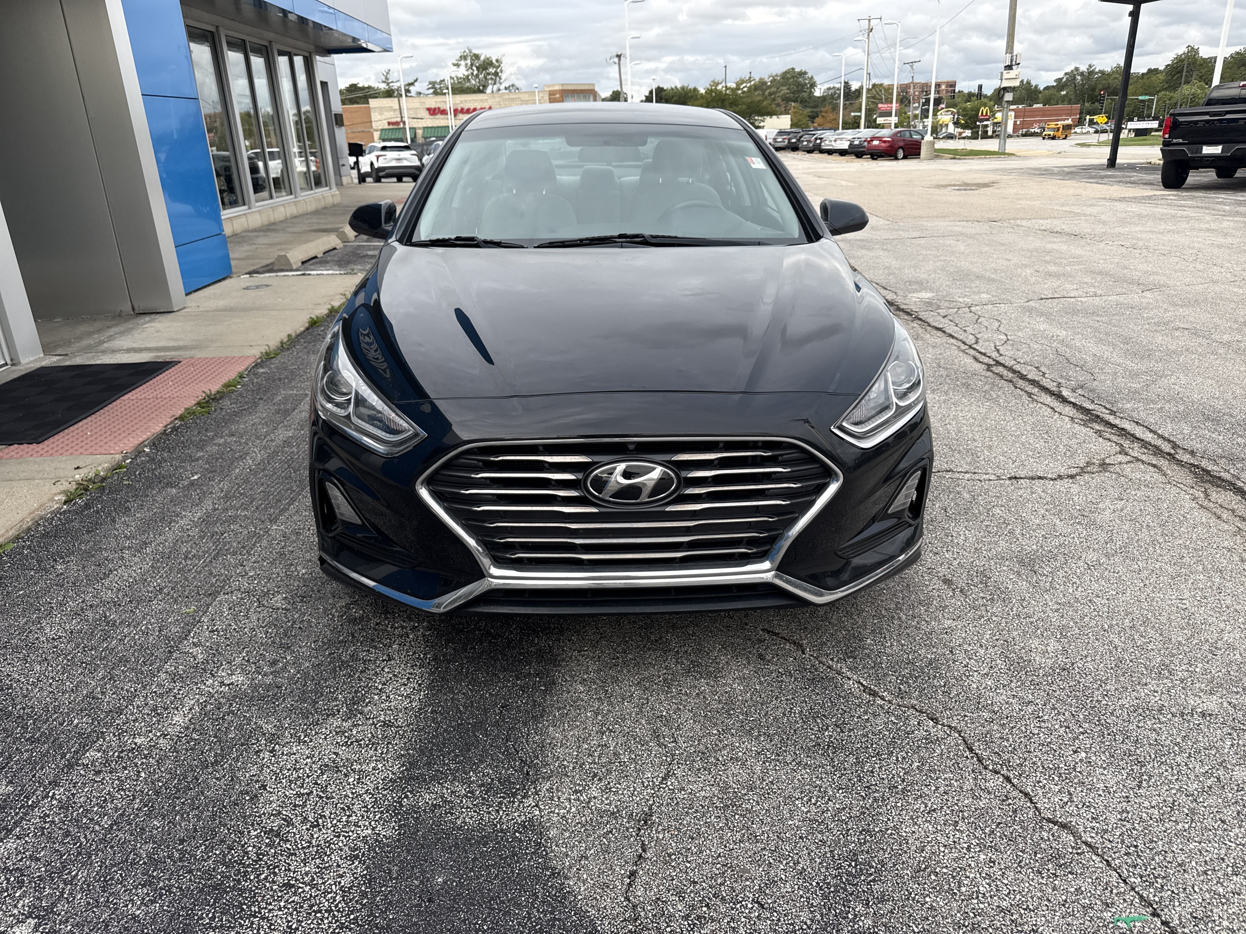 Used 2018 Hyundai Sonata SE FWD image 3
