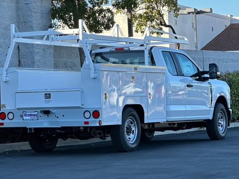 New 2026 Ford F250 XL w/ XL Chrome Package image 4