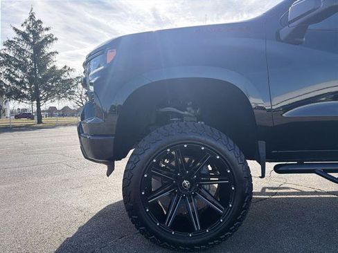 Used 2024 Chevrolet Silverado 1500 RST w/ Redline Edition AWD/4WD image 39