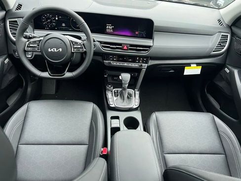 New 2026 Kia Seltos SX image 16