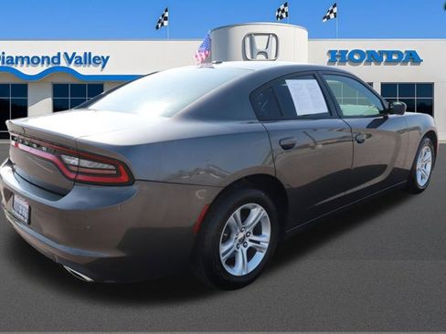 Used 2019 Dodge Charger SXT image 7