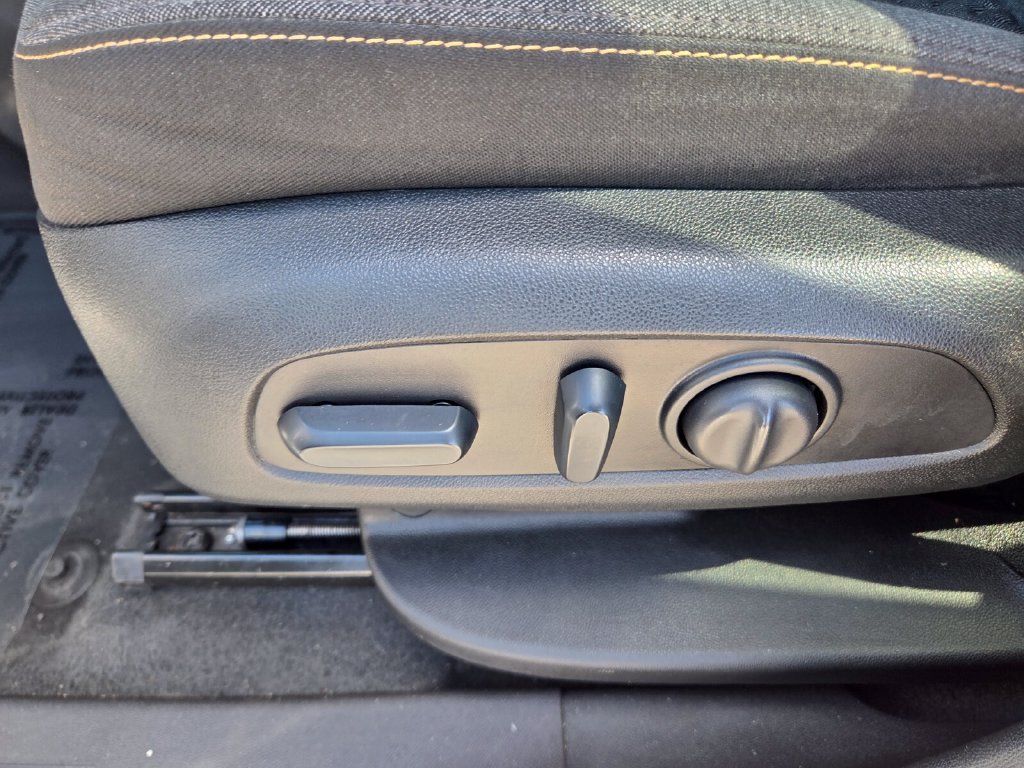 Used 2024 Chevrolet Equinox LT AWD/4WD image 6