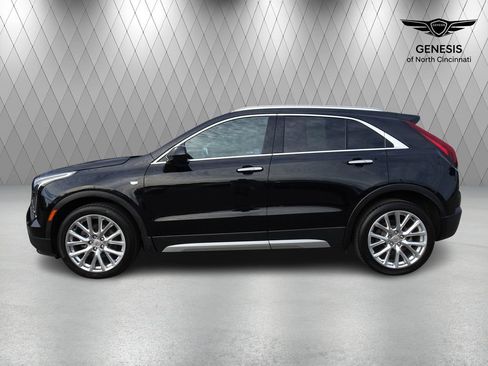 Used 2020 Cadillac XT4 Premium Luxury AWD/4WD image 2
