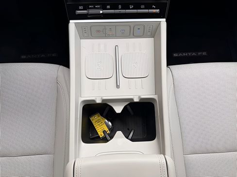 Used 2025 Hyundai Santa Fe Calligraphy image 32