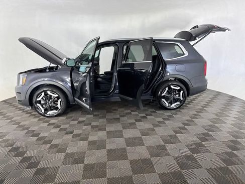 Certified 2025 Kia Telluride S AWD/4WD image 11
