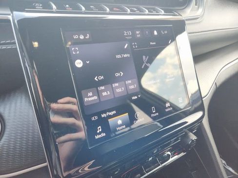 Used 2024 Jeep Grand Cherokee L Laredo image 15