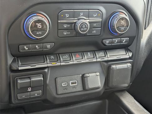 Used 2019 Chevrolet Silverado 1500 LTZ w/ LTZ Convenience Package image 20