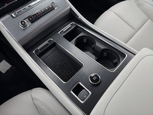 New 2026 Lincoln Aviator AWD image 32