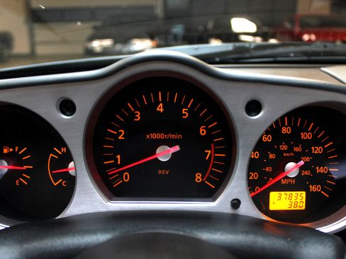 Used 2004 Nissan 350Z Touring image 29