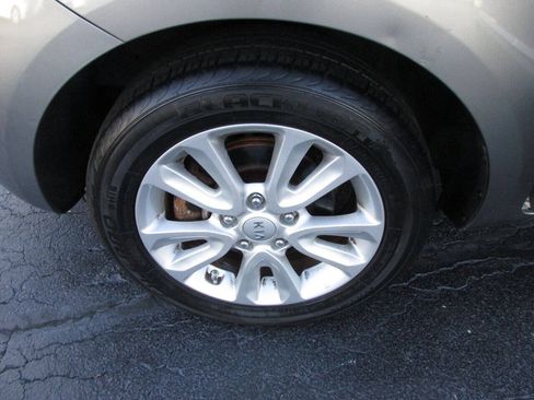 Used 2013 Kia Soul + w/ Audio Pkg FWD image 41