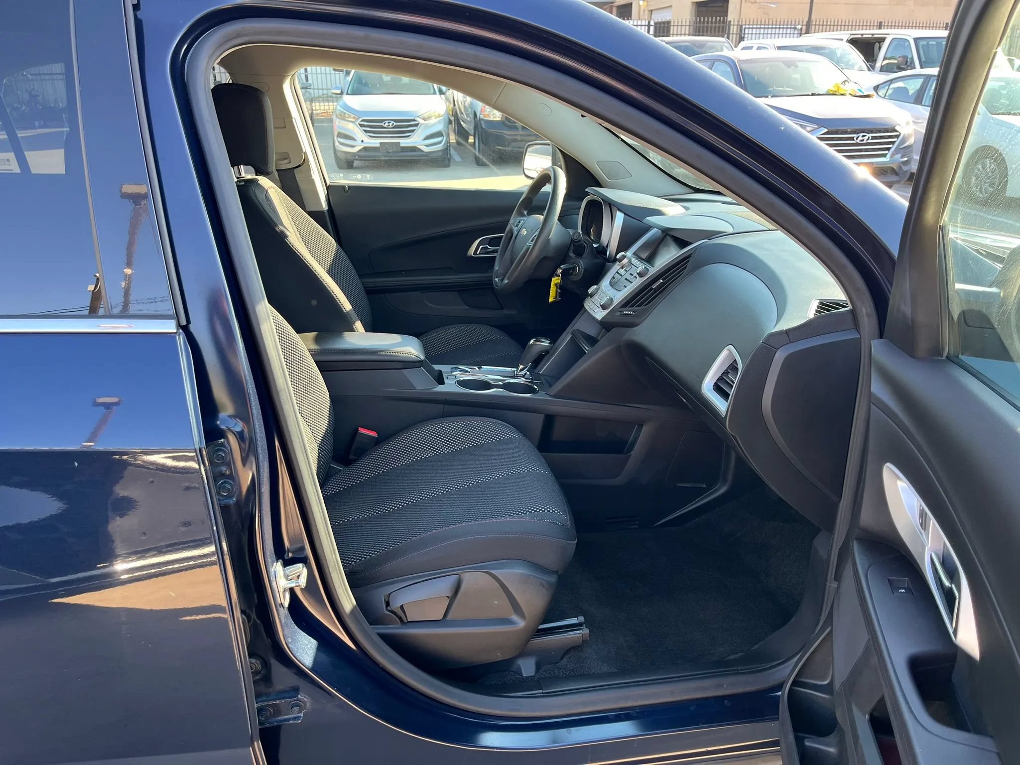 Used 2017 Chevrolet Equinox LS AWD/4WD image 35