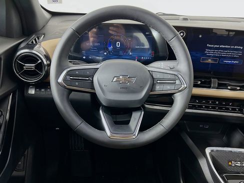 New 2026 Chevrolet Equinox ACTIV w/ Safety and Technology Package image 11